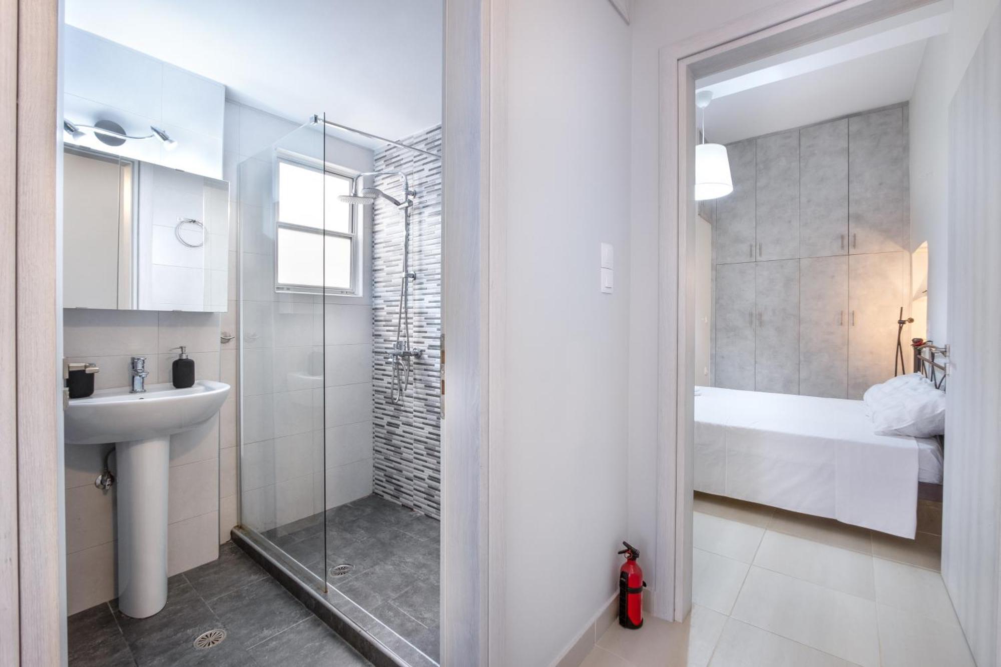 Urban Lifestyle Apartment In Piraeus Pireu Exterior foto